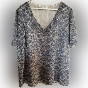 Contemporaine Blue and White Blouse